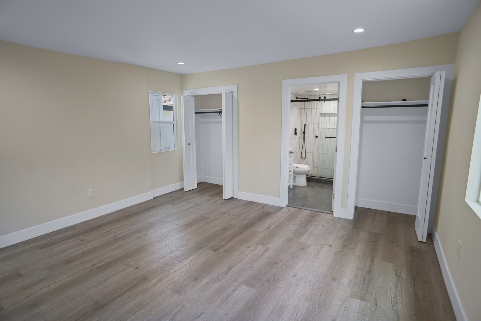 Primary suite alternate view